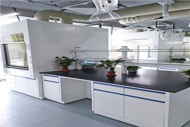 Banc de laboratoire mobile